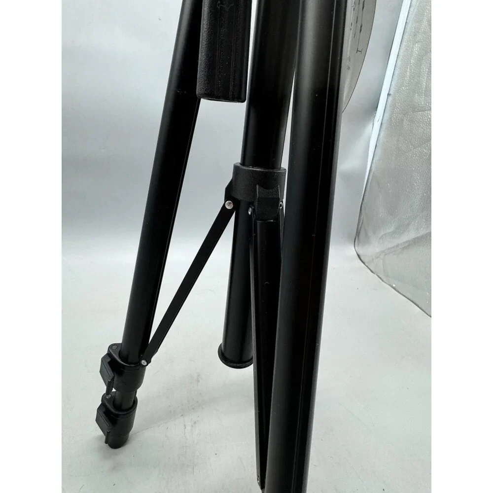 Vantage VT-205 Tripod With 3-Section Compact Column Elevating Pan/Tilt Head READ